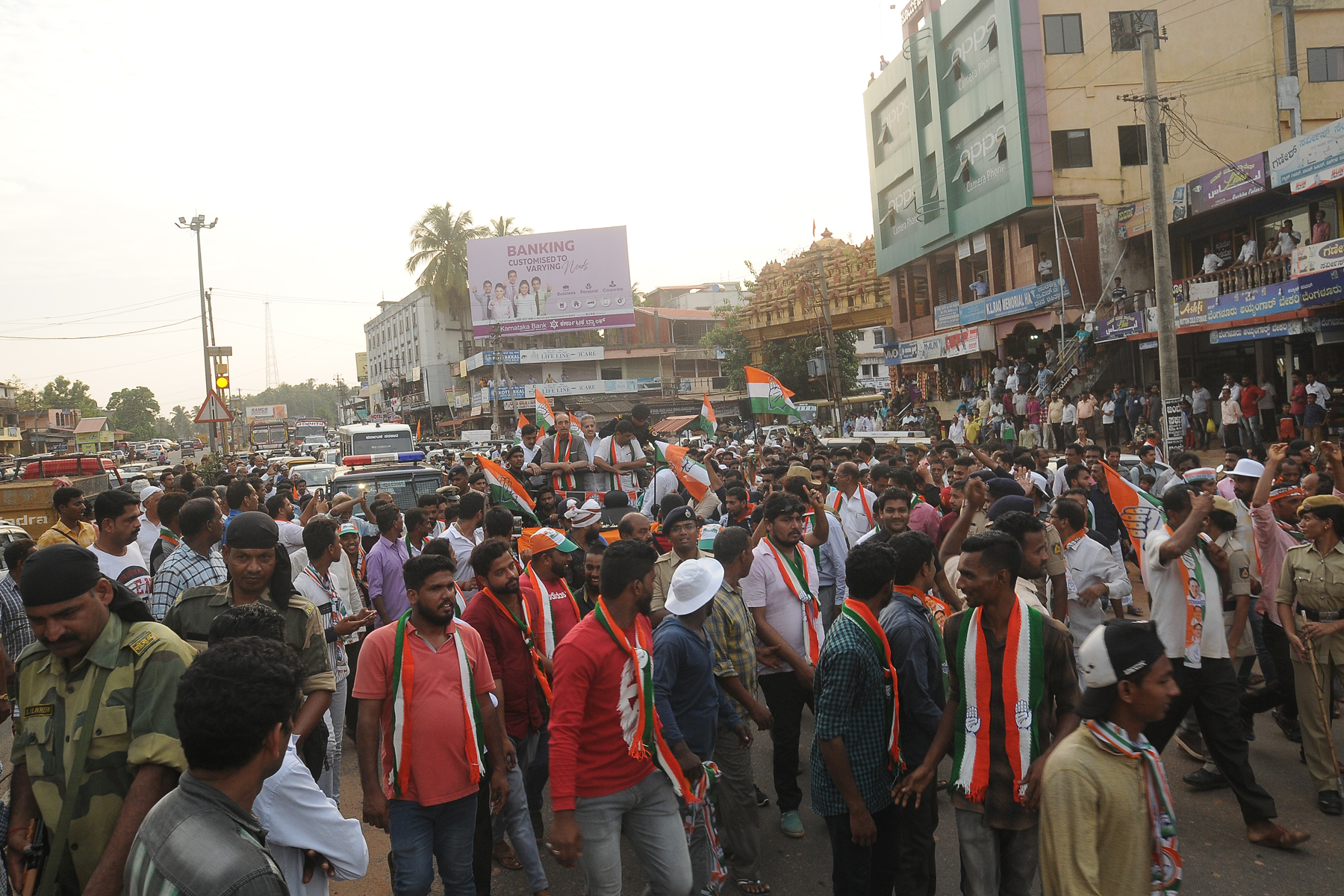 ಬಂಟ್ವಾಳದಲ್ಲಿ ಗುಲಾಂ ನಬಿ ಆಝಾದ್ ರೋಡ್ ಶೋ